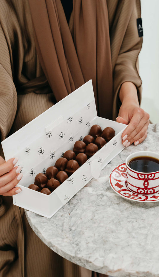 علبة براوني كراميل (١٨ قطعة)
