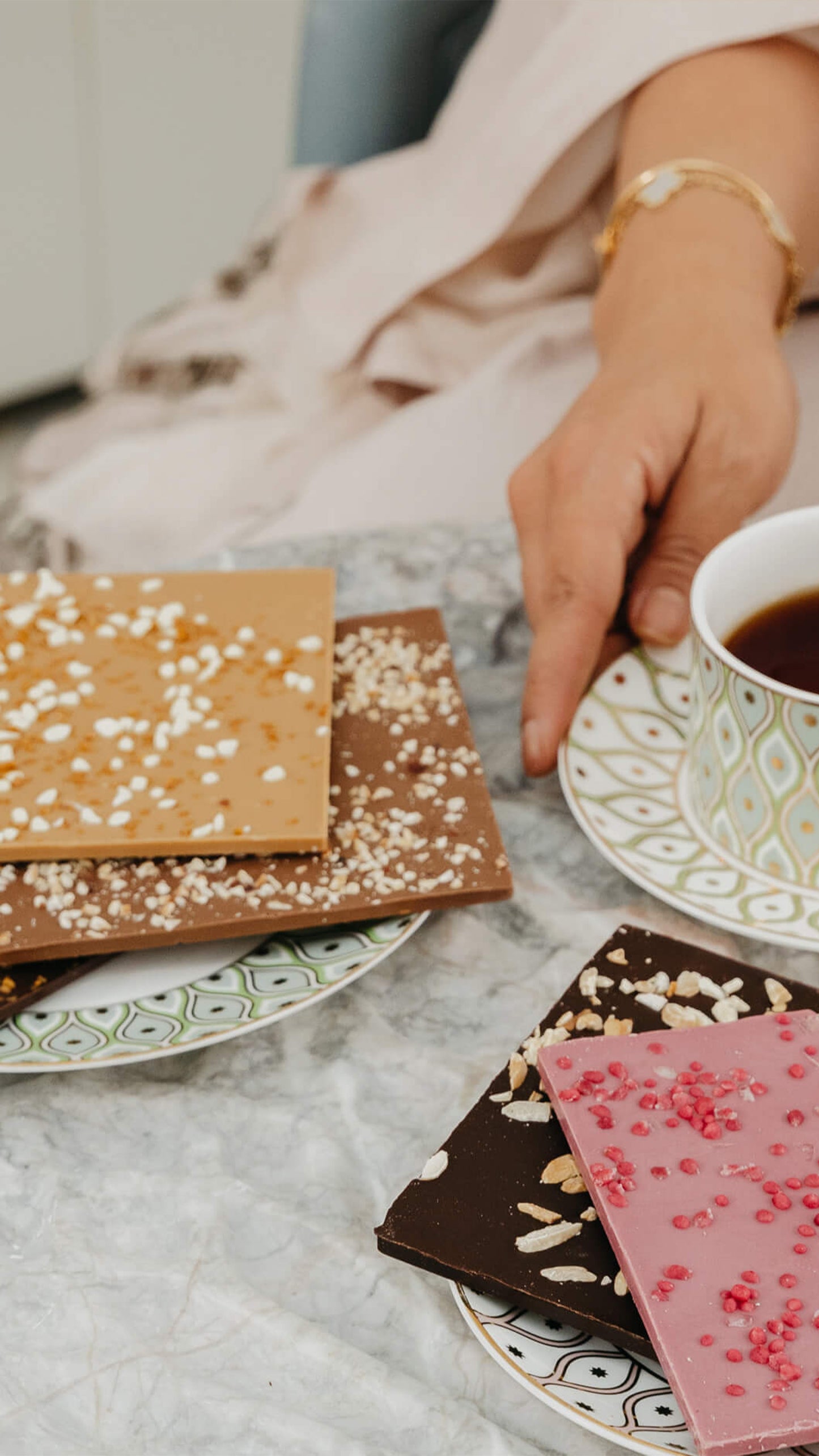 ASSORTMENT OF 5 SPECIALITY BARS