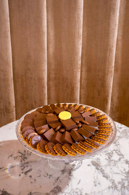 Signature Tray: COOKIES & CHOCOLATE DATES