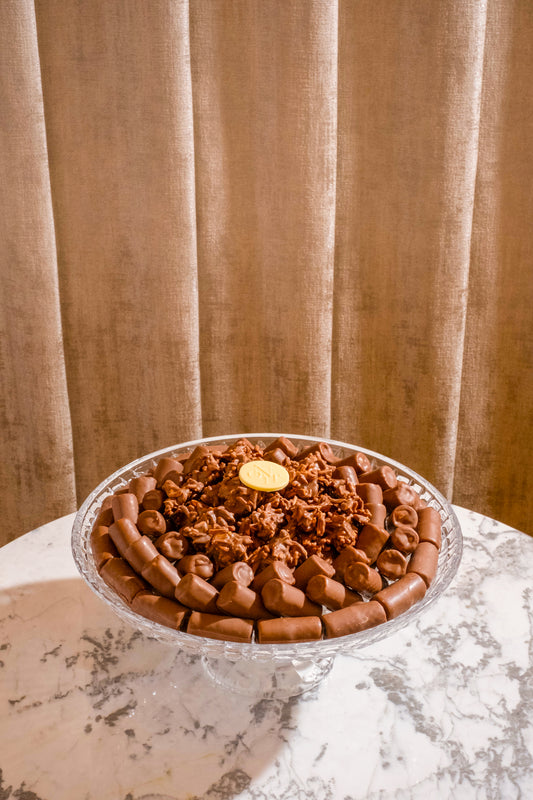 Signature Eid Tray: FANFARE